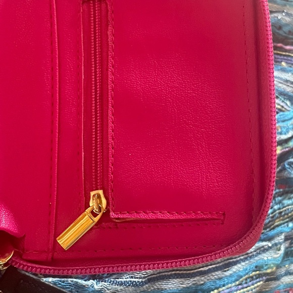 Betsey Johnson adorable black and white striped wallet. Apx 5 x 4” inches. NWOT - Picture 7 of 8